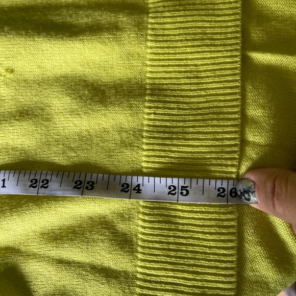 Apt 9 Lime green sweater - Picture 4 of 4